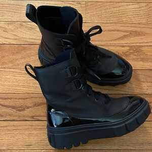 Sorel Black Patent/Leather Waterproof Combat Boots 🥾 Woman’s 9 Pre❤️